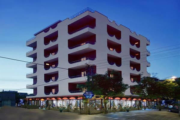 Hotel Alfredo'S Римини Экстерьер фото