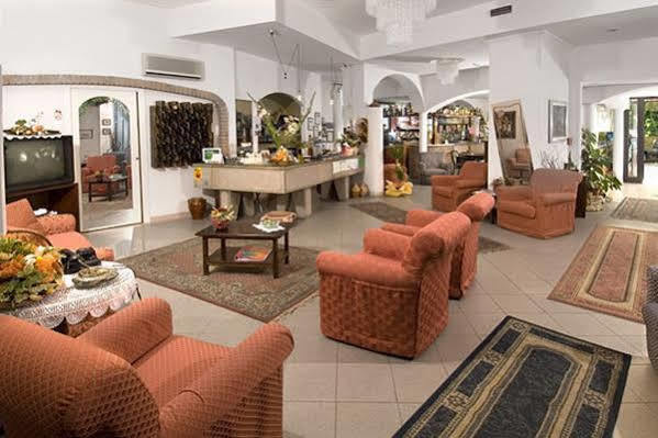 Hotel Alfredo'S Римини Экстерьер фото